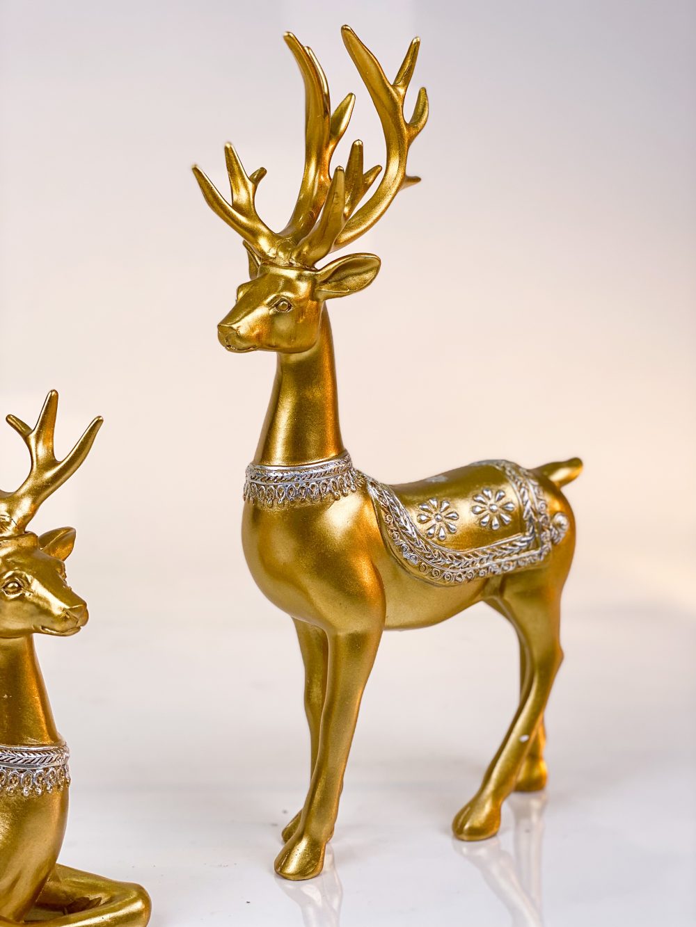Figurina ceramica gold Rudolf 1 scaled
