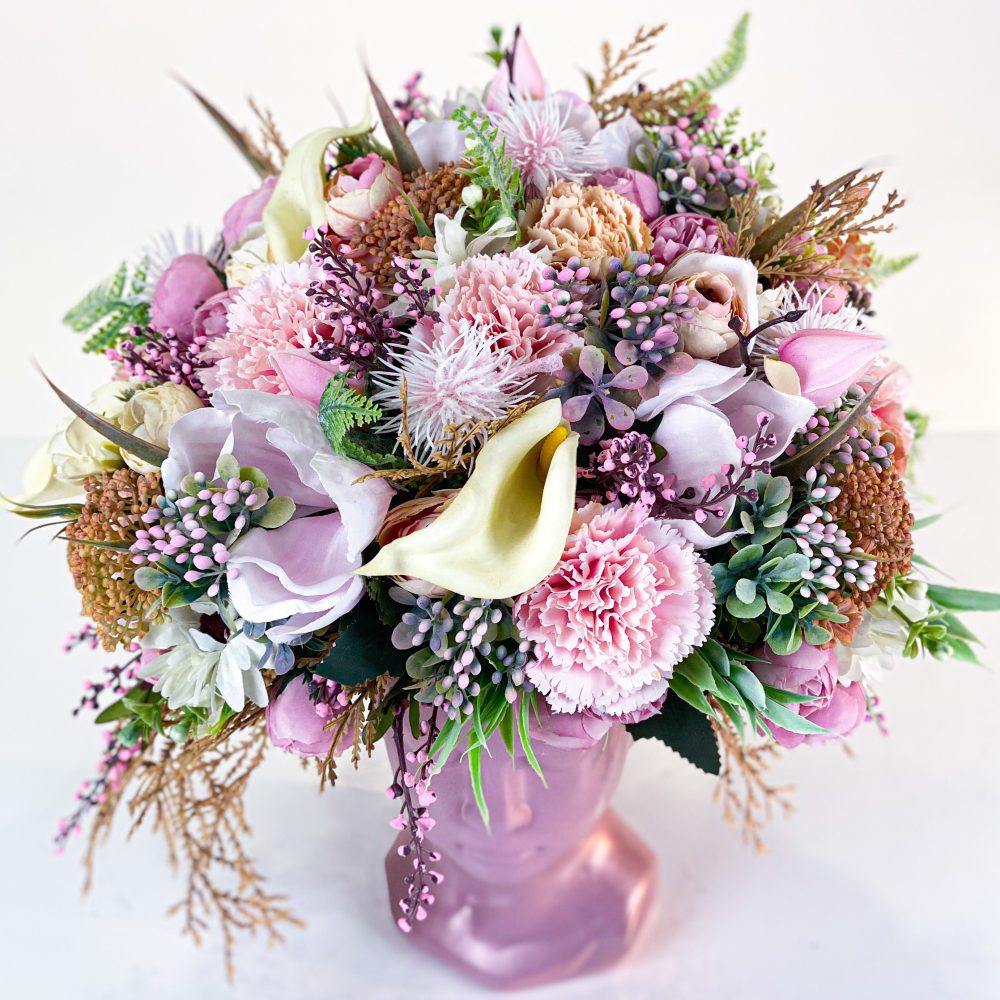 Cadou floral VENUS aranjament cu flori uscate si artificiale pink theme in pastel alb roz si gold 2 scaled