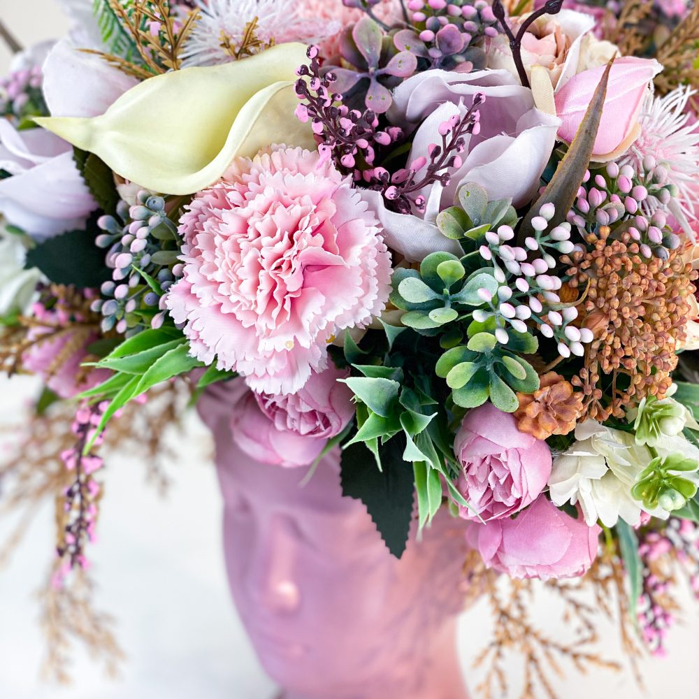 Cadou floral VENUS aranjament cu flori uscate si artificiale pink theme in pastel alb roz si gold 3 scaled