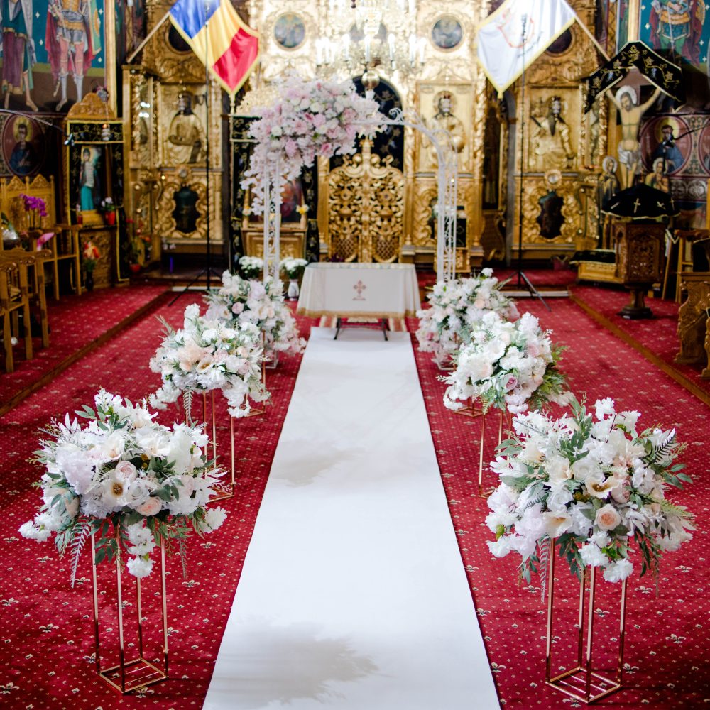 Set Little Paris Wedding decor de biserica de inchiriat 1 scaled