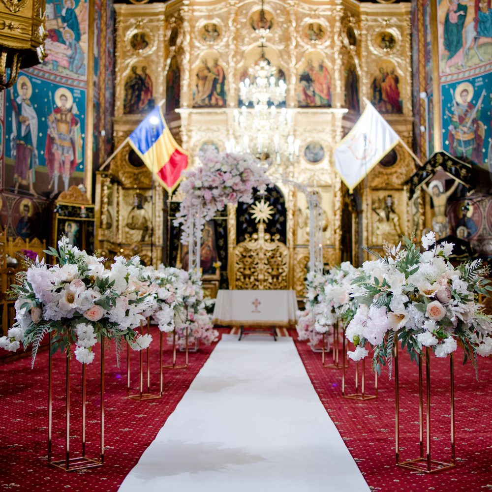 Set Little Paris Wedding decor de biserica de inchiriat 2 scaled