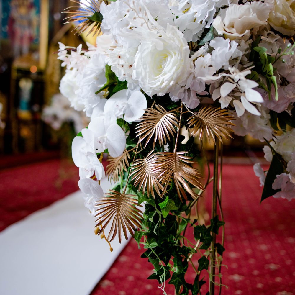 White Napoli Wedding decor de biserica de inchiriat 5 scaled