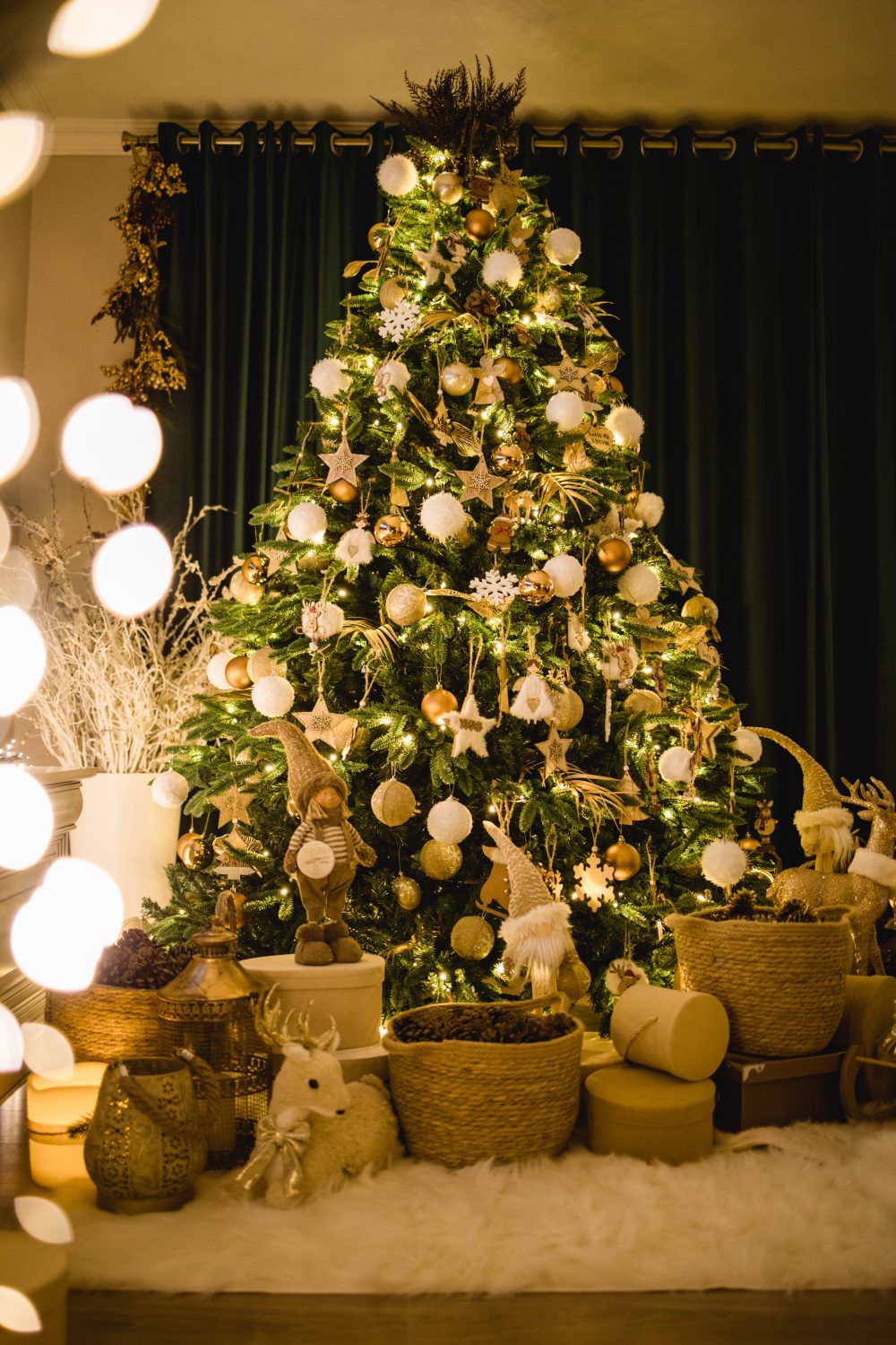 Brad Crăciun decorat complet Bârlad- lIvrare Gratuită - Alegria Christmas Collection 2022